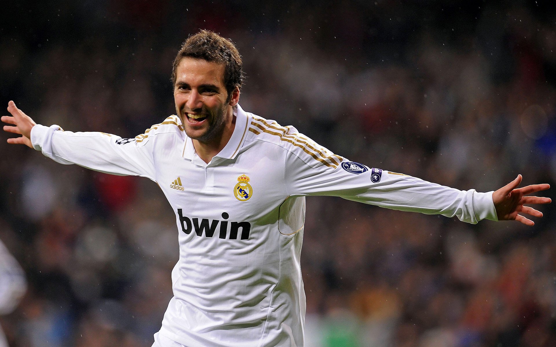 沉稳控场与疯狂突破两种风格的对比